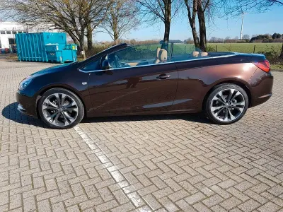 Gebraucht Opel Cascada Innovation 170 PS (125 kW) 2014 Braun Cabrio