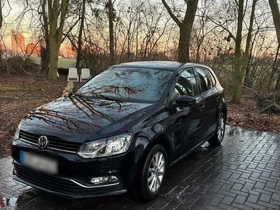 Gebraucht VW Polo LOUNGE 90 PS (66 kW) 2016 Schwarz Kleinwagen