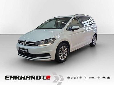 Pure white Gebraucht 2019 VW Touran Comfortline Van / Kleinbus | 21.950 € (Fairer Preis)