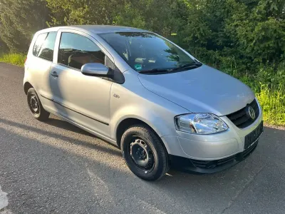 Gebraucht VW Fox 54 PS (39 kW) 2007 Silber Kleinwagen