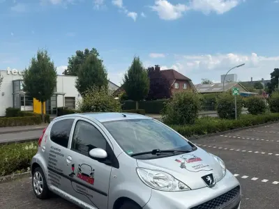 Gebraucht Peugeot 107 68 PS (50 kW) 2009 Silber Kleinwagen