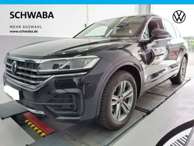 Gebraucht VW Touareg Elegance 231 PS (169 kW) 2022 Deep black perleffekt SUV