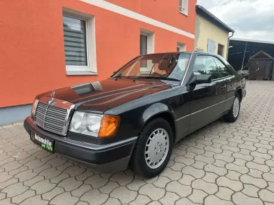 Gebraucht Mercedes 230 132 PS (97 kW) 1992 Schwarz Coupé