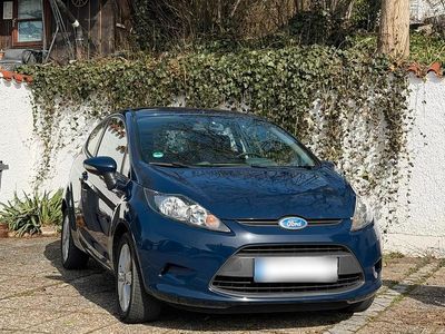 Gebraucht Ford Fiesta 60 PS (44 kW) 2010 Blau Kleinwagen