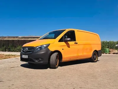 Gebraucht Mercedes Vito 163 PS (119 kW) 2016 Orange Van