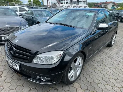 Używany Mercedes C280 231 KM (169 kW) 2007 Czarny Sedan/Limuzyna