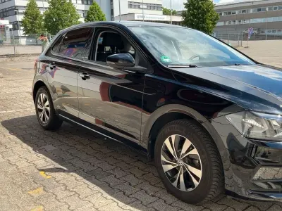 Gebraucht VW Polo Comfortline 95 PS (69 kW) 2019 Schwarz Kleinwagen