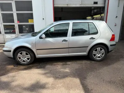 Gebraucht VW Golf IV 102 PS (75 kW) 2002 Silber Limousine