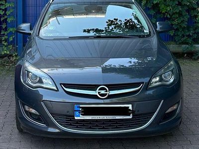Grau Gebraucht 2013 Opel Astra Kombi | 3.900 € (Fairer Preis)