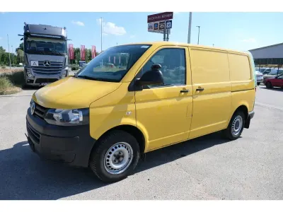 Gebraucht VW T5 84 PS (61 kW) 2014 Ginstergelb r1032 Van