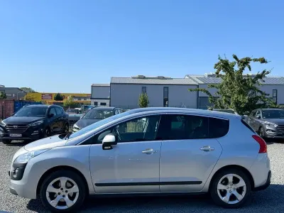 Gebraucht Peugeot 3008 Premium 156 PS (114 kW) 2011 Silber Kombi