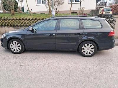 Gebraucht VW Passat 105 PS (77 kW) 2012 Grau Kombi