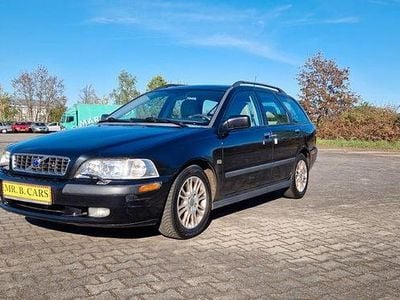 Second-hand Volvo V40 116 CP (85 kW) 2002 Albastru Break