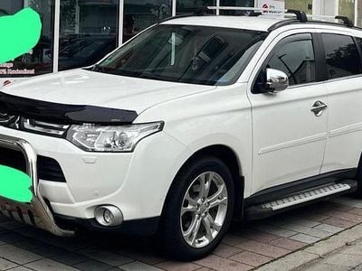 Usata Mitsubishi Outlander 156 CV (114 kW) 2013 Bianco SUV