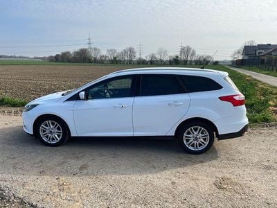 Gebraucht Ford Focus Titanium 105 PS (77 kW) 2013 Weiß Limousine