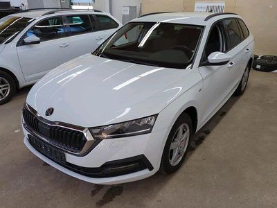 Weiß Gebraucht 2021 Skoda Octavia Clever Kombi | 14.990 € (Fairer Preis)