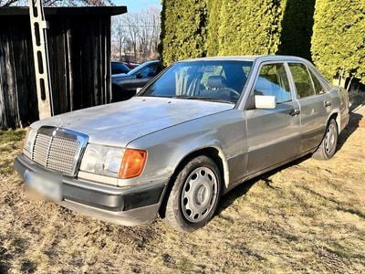 Second-hand Mercedes 200 75 CP (55 kW) 1991 Berlinǎ