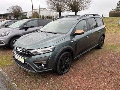 Vert oxide Gebraucht 2024 Dacia Jogger Extreme Van / Kleinbus | 19.990 € (Fairer Preis)