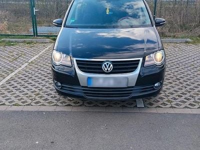 Gebraucht VW Touran 140 PS (102 kW) 2010 Schwarz Van / Kleinbus