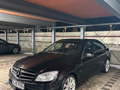 Gebraucht Mercedes C180 156 PS (114 kW) 2010 Schwarz Limousine