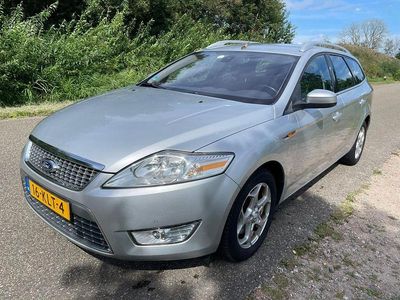 Grau Gebraucht 2010 Ford Mondeo Ghia Kombi | 2.150 € (Fairer Preis)