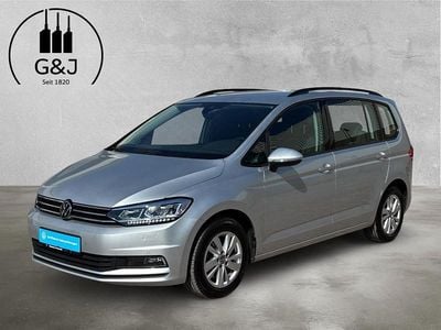 Gebraucht VW Touran Comfortline 122 PS (89 kW) 2023 Silber Van / Kleinbus