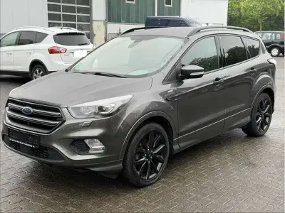 Używany Ford Kuga ST-Line 150 KM (110 kW) 2017 Szary SUV