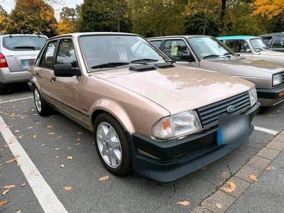 Occasion Ford Escort RS 69 PK (50 kW) 1984 Goud Sedan
