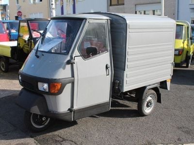 Grau Gebraucht 2022 Piaggio APE SUV | 8.890 €