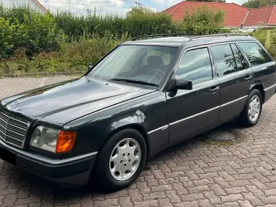 Gebraucht Mercedes 300 Sportline 147 PS (108 kW) 1992 Schwarz Kombi