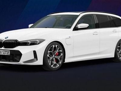 Gebraucht BMW 330e Performance 292 PS (214 kW) 2024 Weiß Kombi