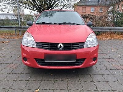 Rot Gebraucht 2012 Renault Alaskan Abholung | 1.500 €