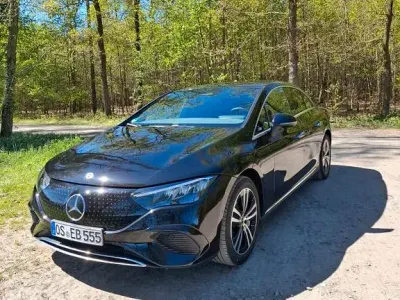 Begagnad Mercedes EQE350 214 kW (292 HK) 2024 Svart Sedan