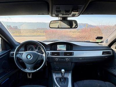 Schwarz Gebraucht 2011 BMW 320 M Sport Coupé | 9.580 € (Fairer Preis)