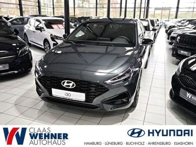 Neu Hyundai i30 Advantage 101 PS (74 kW) 2025 Gruen Limousine