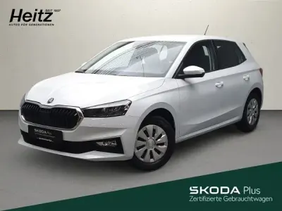 Gebraucht Skoda Fabia Essence 95 PS (69 kW) 2026 Moon weiss perleffekt Kleinwagen