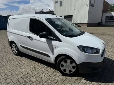 Gebraucht Ford Transit 101 PS (74 kW) 2015 Frostweiß Van / Kleinbus
