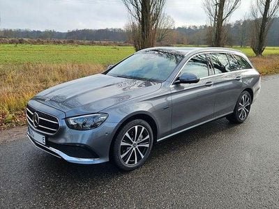 Grau Gebraucht 2020 Mercedes E300 Kombi | 30.400 € (Fairer Preis)