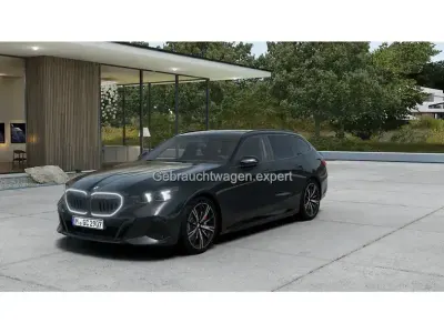 Gebraucht BMW 540 M Sport 303 PS (222 kW) 2026 Grau Kombi