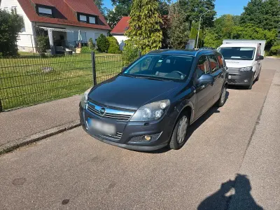 Gebraucht Opel Astra 116 PS (85 kW) 2009 Grau Kombi