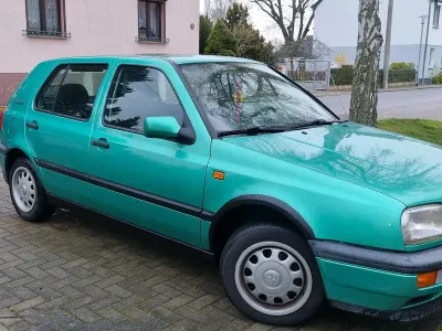 Gebraucht VW Golf III 90 PS (66 kW) 1994 Grün Kleinwagen