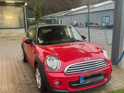 Gebraucht Mini Cooper 122 PS (89 kW) 2012 Rot Kleinwagen