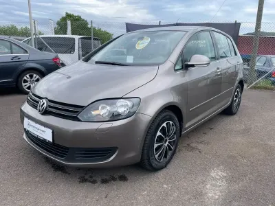 Gebraucht VW Golf Plus Cross Comfortline 122 PS (89 kW) 2010 Braun Van / Kleinbus