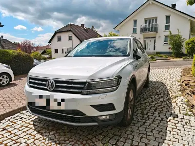 Gebraucht VW Tiguan Allspace Highline 220 PS (161 kW) 2018 Weiß SUV
