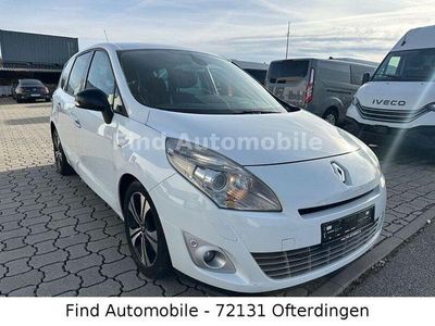 Weiß Gebraucht 2011 Renault Scénic III Bose Edition Van / Kleinbus | 3.569 € (Fairer Preis)