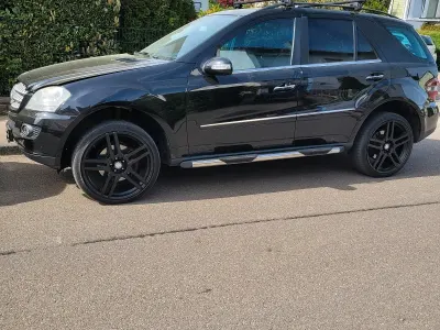 Brugt Mercedes ML280 200 HK (147 kW) 2007 Sort SUV