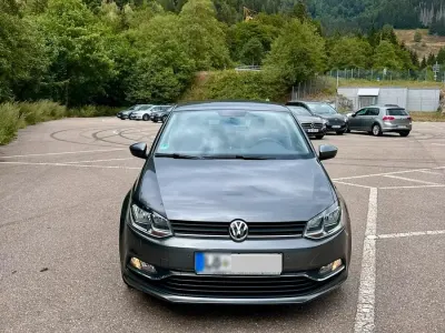 Gebraucht VW Polo Comfortline 90 PS (66 kW) 2016 Grau Kleinwagen