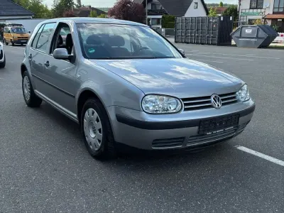 Używany VW Golf IV 55 KM (40 kW) 2003 Srebrny Hatchback