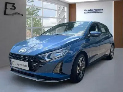 Gebraucht Hyundai i20 Trend 101 PS (74 kW) 2025 Blau Kleinwagen