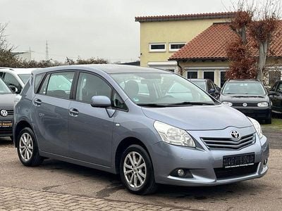 Blau Gebraucht 2010 Toyota Verso Edition Van / Kleinbus | 4.000 € (Fairer Preis)